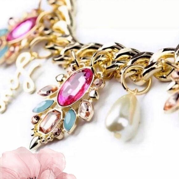 Designer Quality Crystal and Sim Pearl Necklace - Picture 3 of 8